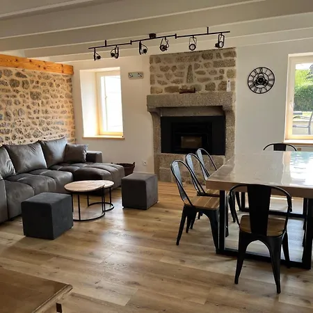 Le Nid De Reville, Maison Proche De La